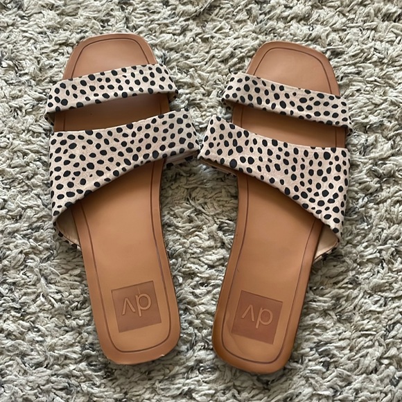 Dolce Vita leopard sandals - Picture 1 of 4